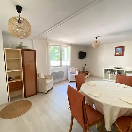 06av2 - Maisonnette Au Calme Avec Piscine Antibes