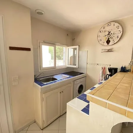 06av2 - Maisonnette Au Calme Avec Piscine Antibes
