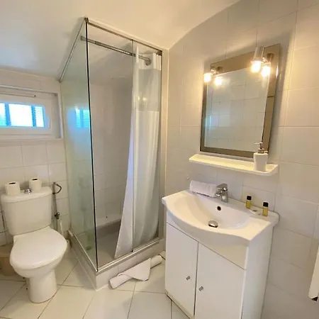 06av2 - Maisonnette Au Calme Avec Piscine Apartment Antibes