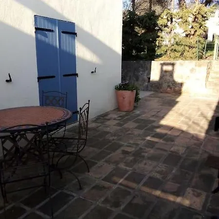 06av2 - Maisonnette Au Calme Avec Piscine * Antibes