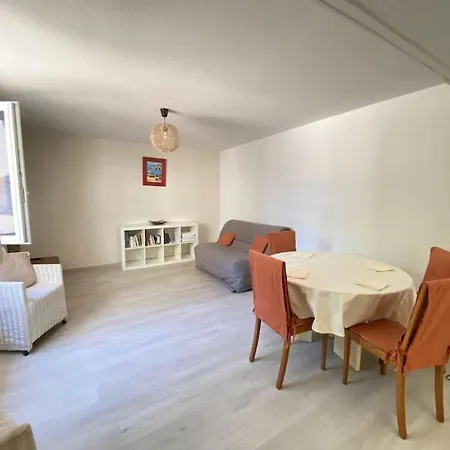 06av2 - Maisonnette Au Calme Avec Piscine Apartman