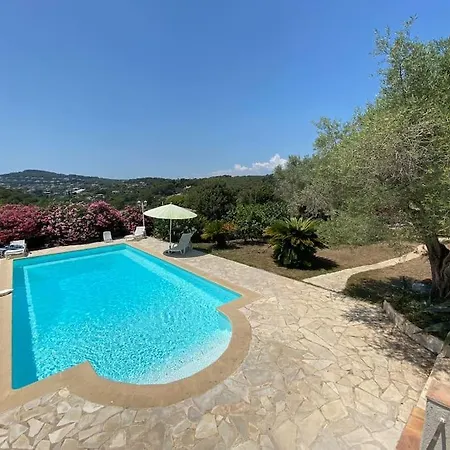06av2 - Maisonnette Au Calme Avec Piscine Apartman Antibes